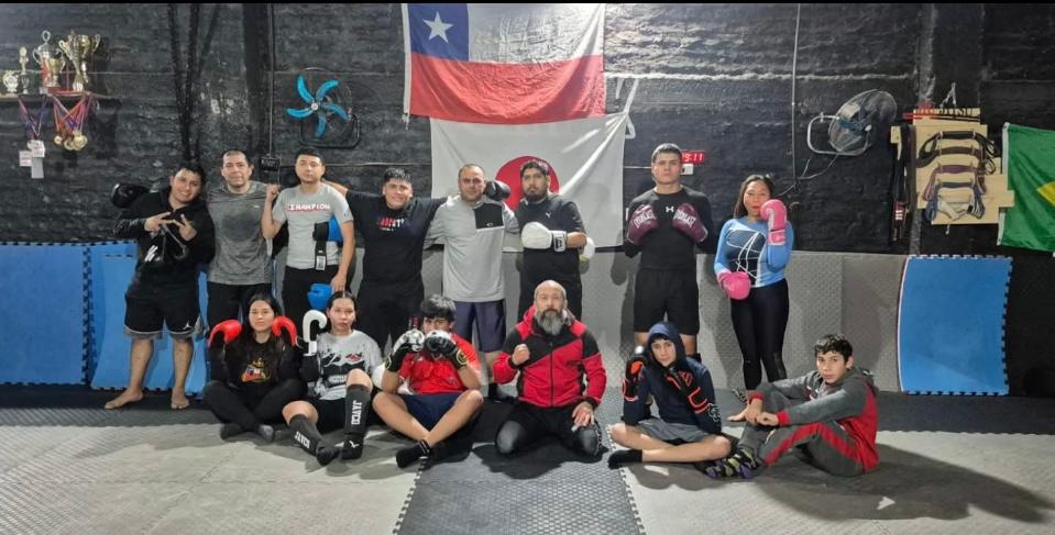 SENSHI KICK boxing chilean Grappling